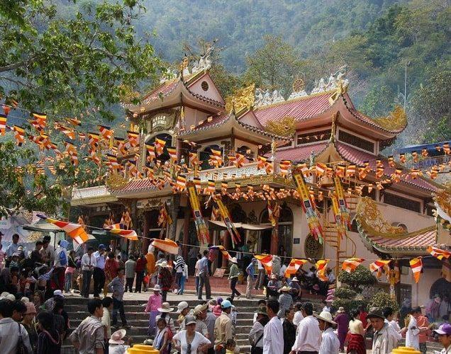 Tour du lịch Hành Hương