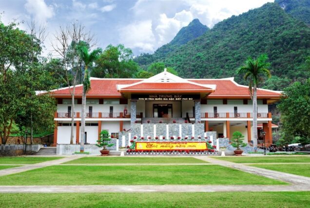 Tour Hồ Ba Bể - Thác Bản Giốc