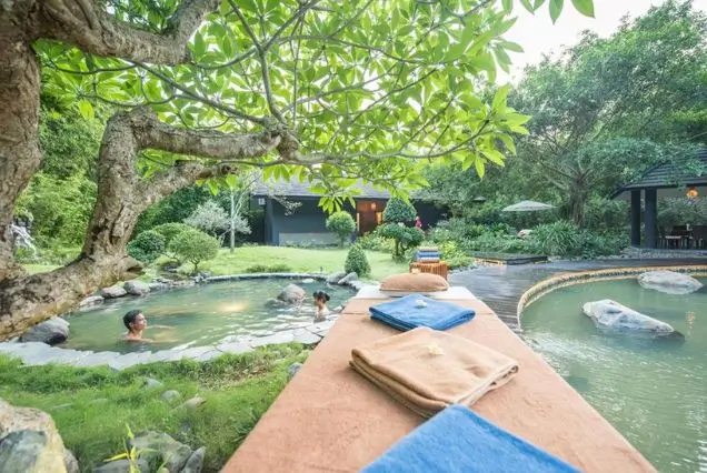 Tour Serena Resort Hòa Bình