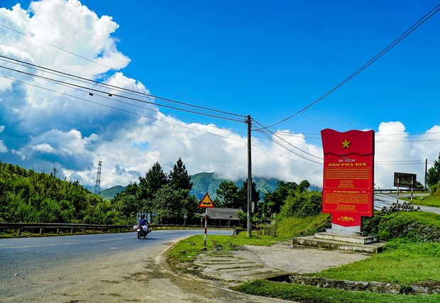 Tour Vòng Cung Tây Bắc